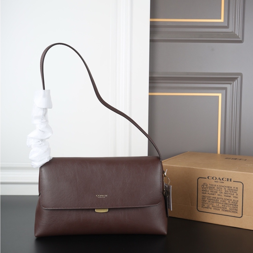 Coach Chelsea 30 Leather Tote Bag